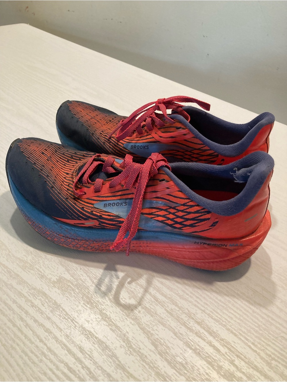 Brooks women’s Athletic Running Shoes - Red and Blue - Picture 8 of 11
